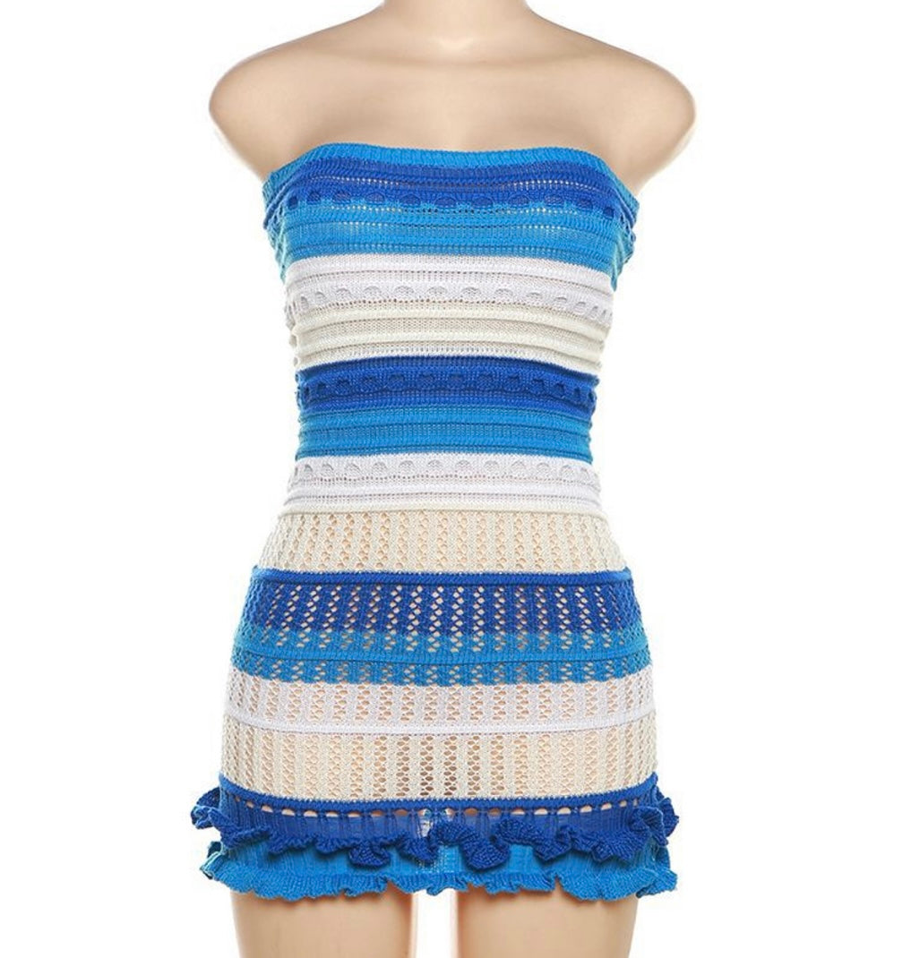 Ruffle crochet dress (Brown, Blue, Orange and Green), Feather Purse(White, Pink and Blue) and Feather earrings.