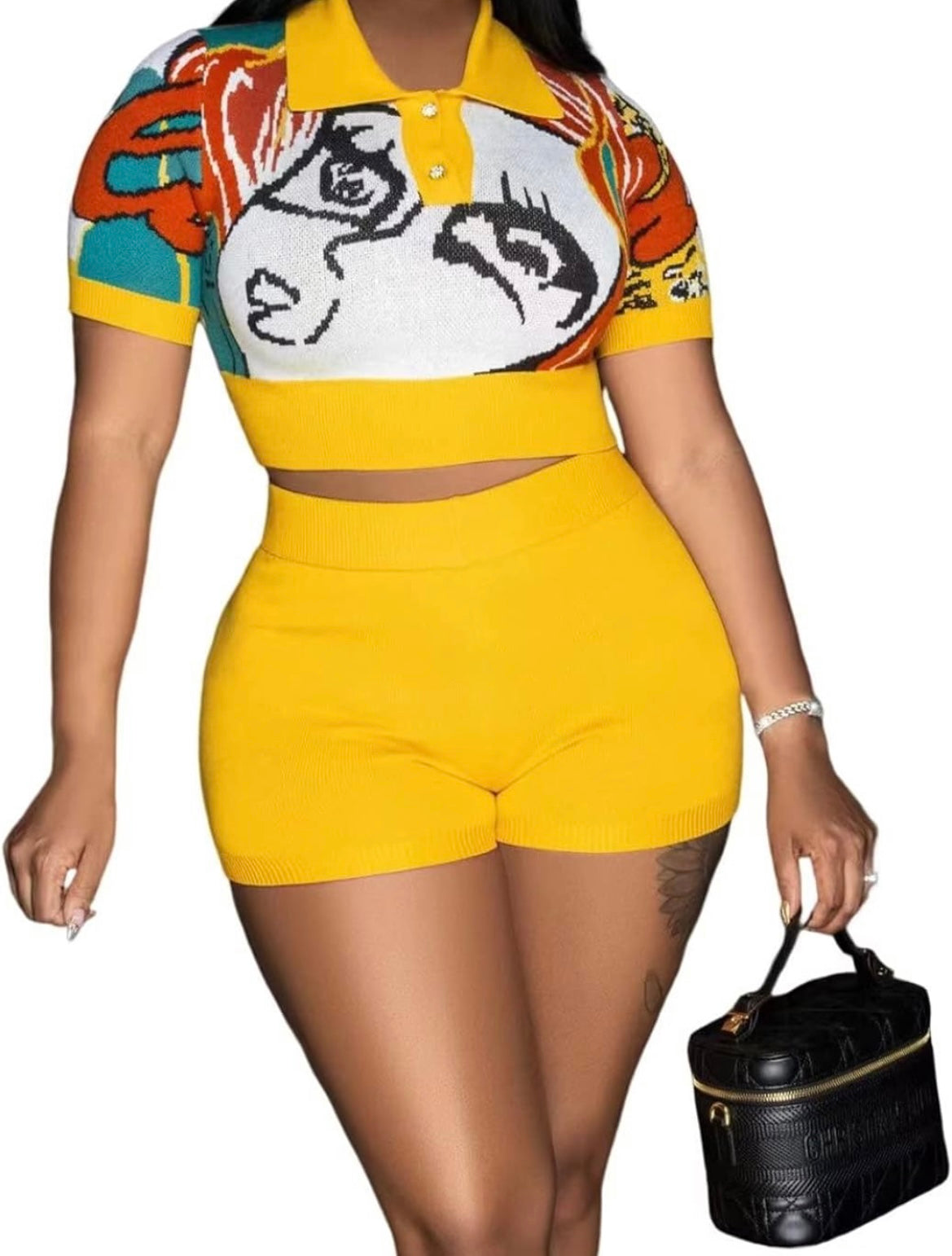 A look! Short sets, Sunglasses and heels.
